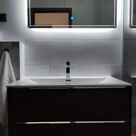 アパート Denis クルク